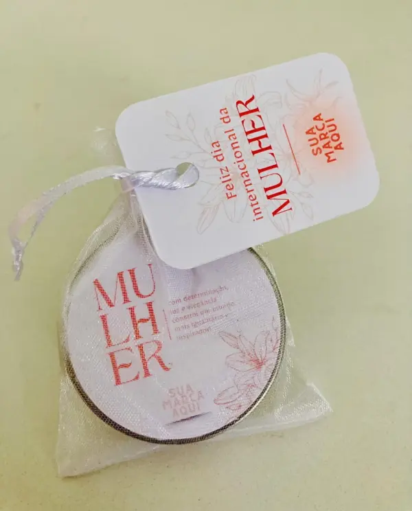 Lembrancinha Vela Perfumada Latinha Dia da Mulher - Image 4
